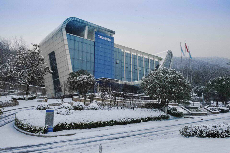 臺基銀裝瑞雪豐年